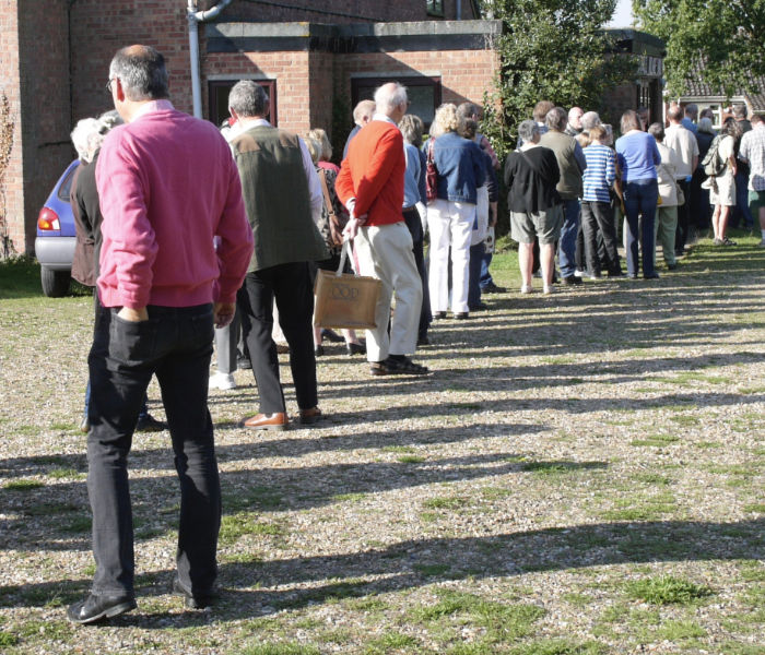 Villagehall Header Image hall queue
